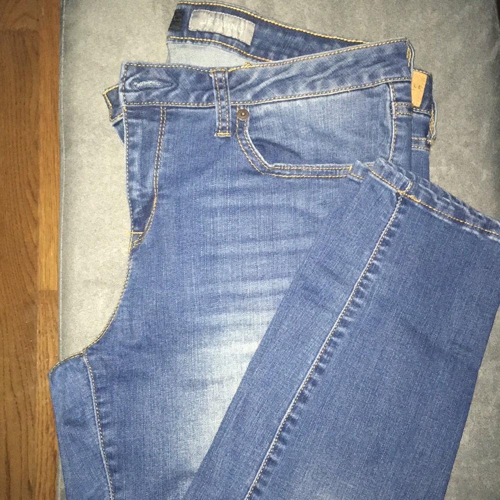 BRAND NEW AEROPOSTALE JEANS
